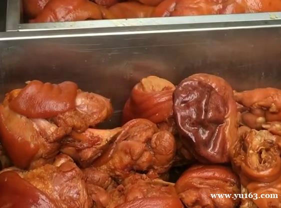  徐州最火爆的卤肉店，一天能卖几百斤熟食，顾客驾车几十里来买！ 