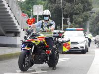 2022年高考期间 九龙坡交巡警呼吁为考生让出“绿色通道”